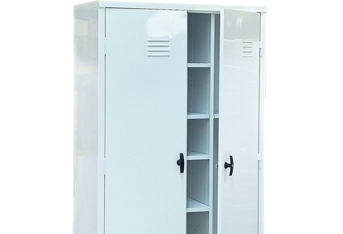 Ζουμ στο εσωτερικό της ντουλάπας